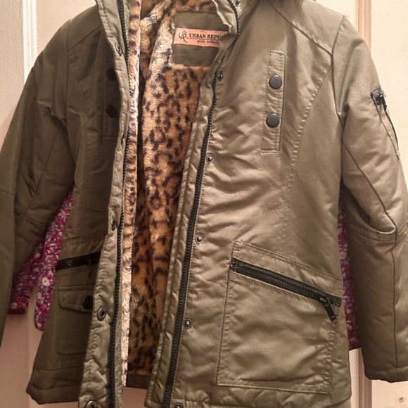 Coats - Picture 5 of 5